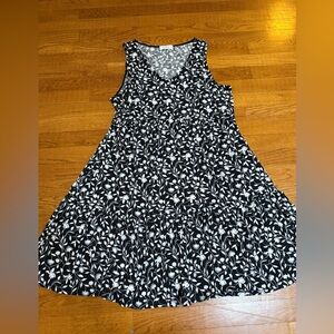 Kaileigh Monochrome Leaf Pattern Mini Dress